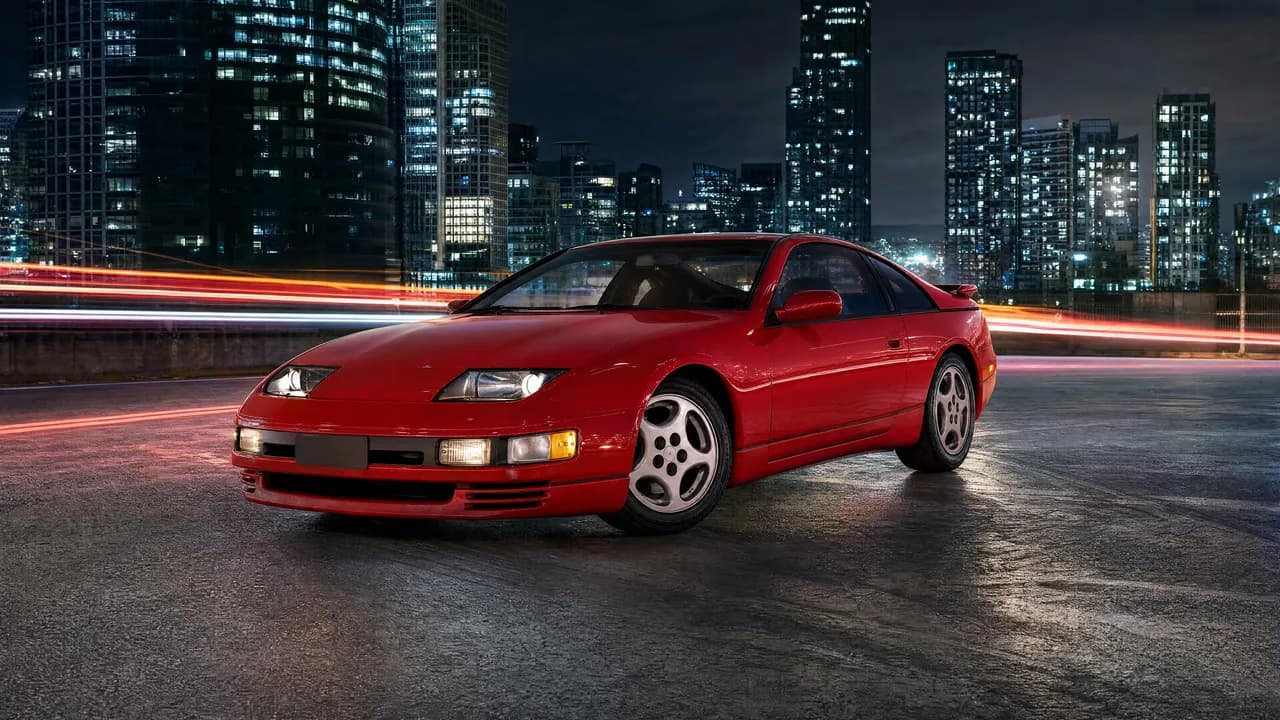Red Nissan 300ZX Z32 in the city at night